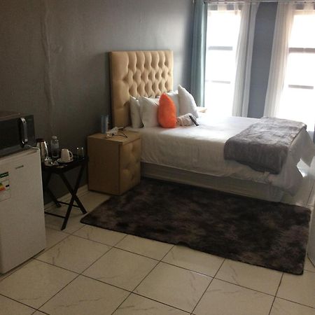 De Capital Guest House East London Exterior foto
